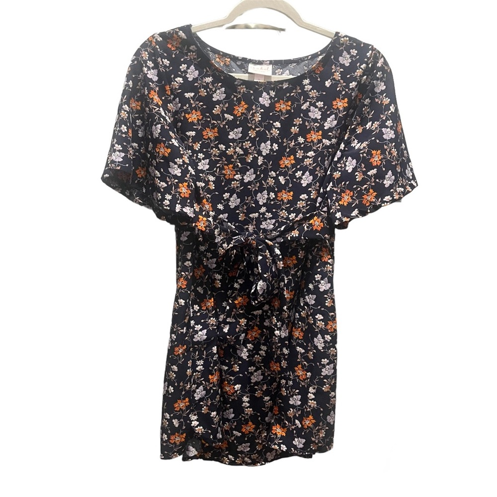 Isabel Maternity By Ingrid and Isabel Size Small Top With Tie Floral Flowy
